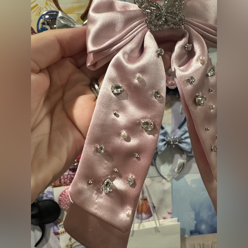 ALDO x Wicked  Glinda Bloomingseason Hairbow Barrette NWOT - Picture 2 of 5